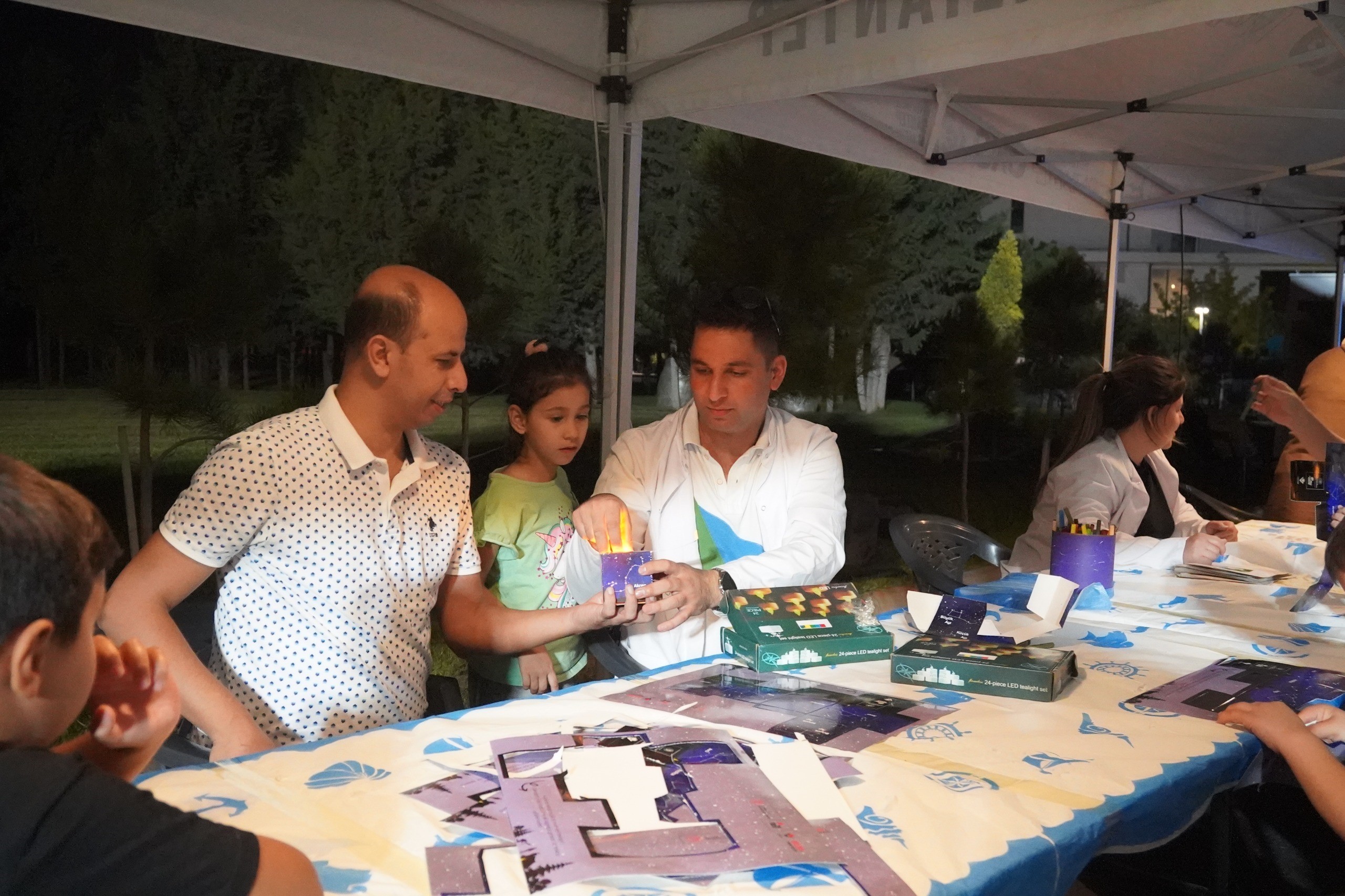 Gaziantep’te Aileler Perseid Gecesiyle Bilimle Tanıştı (5)