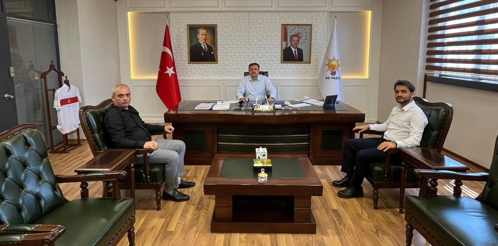 İstifacı Meclis Üyesi Ak Parti’de…