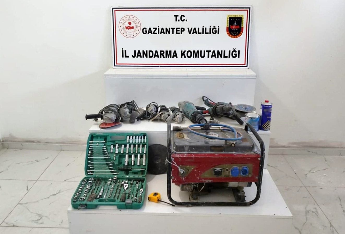 Jandarmaad3Ef9A5 C724 43A0 B6C9 30Ef68492195