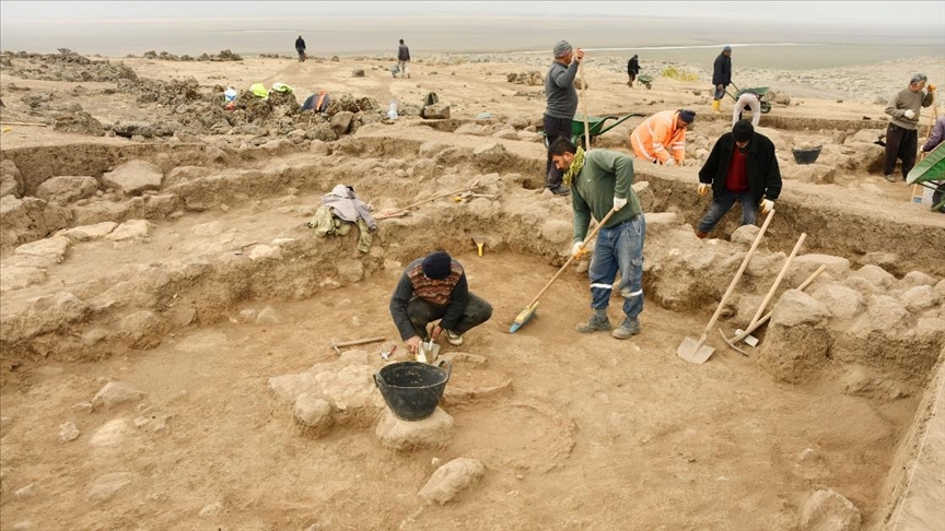 Taşlıgeçit Höyüğü
