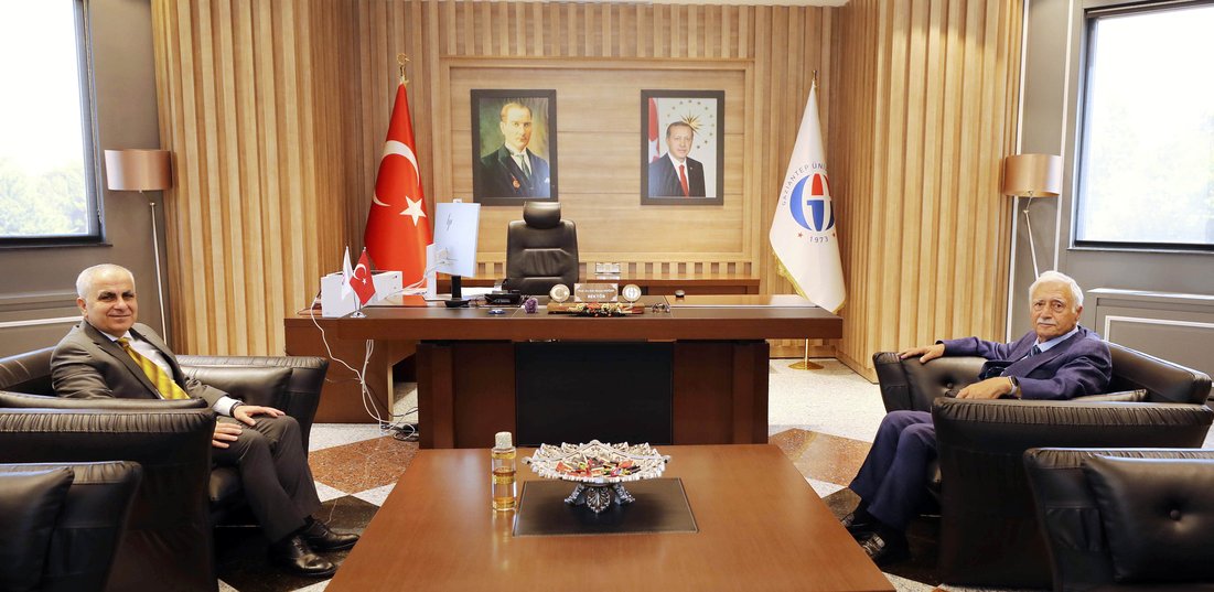Vehbi̇ Di̇nçerler Den Gaün Rektörüne Zi̇yaret 1