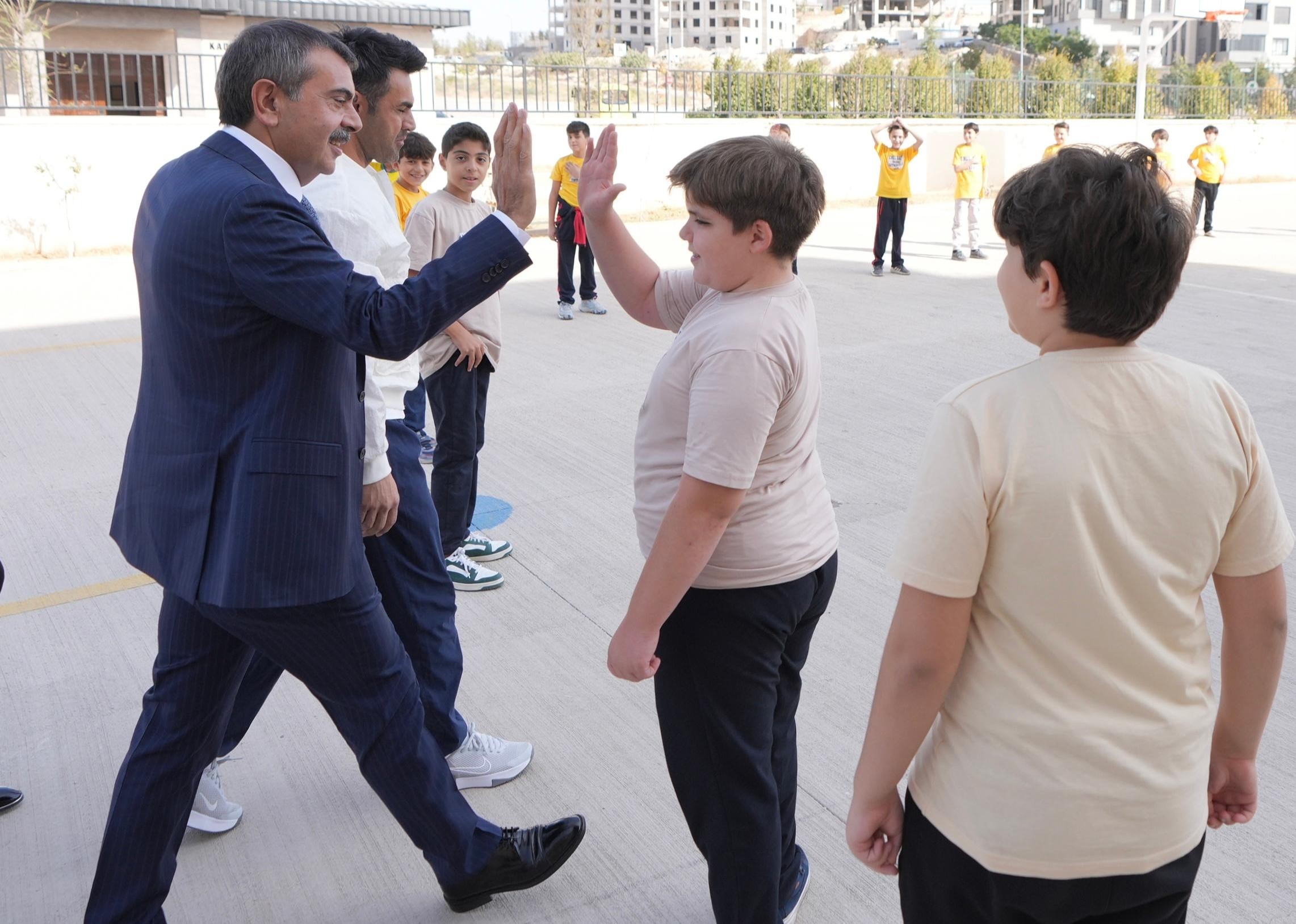 Bakan Tekin (6)