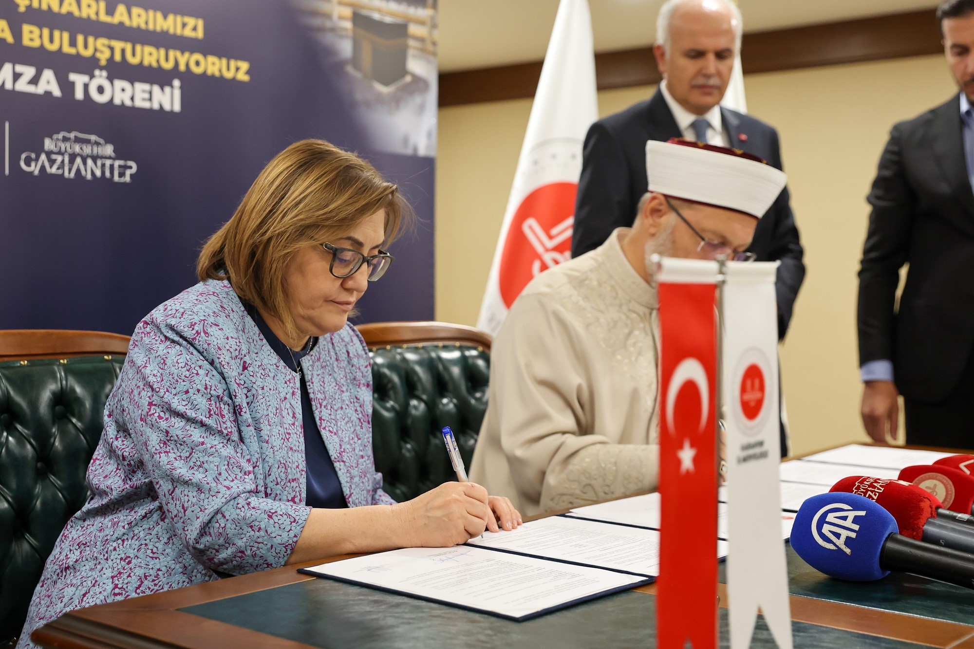 Büyükşehir’in Umre Projesinde İlk 300 Şanslı Çift Belirlendi (1)