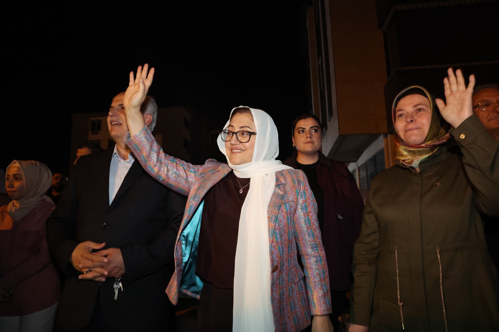 Gaziantep’te 41 Yıllık Evliler Umreye Uğurlandı (2)