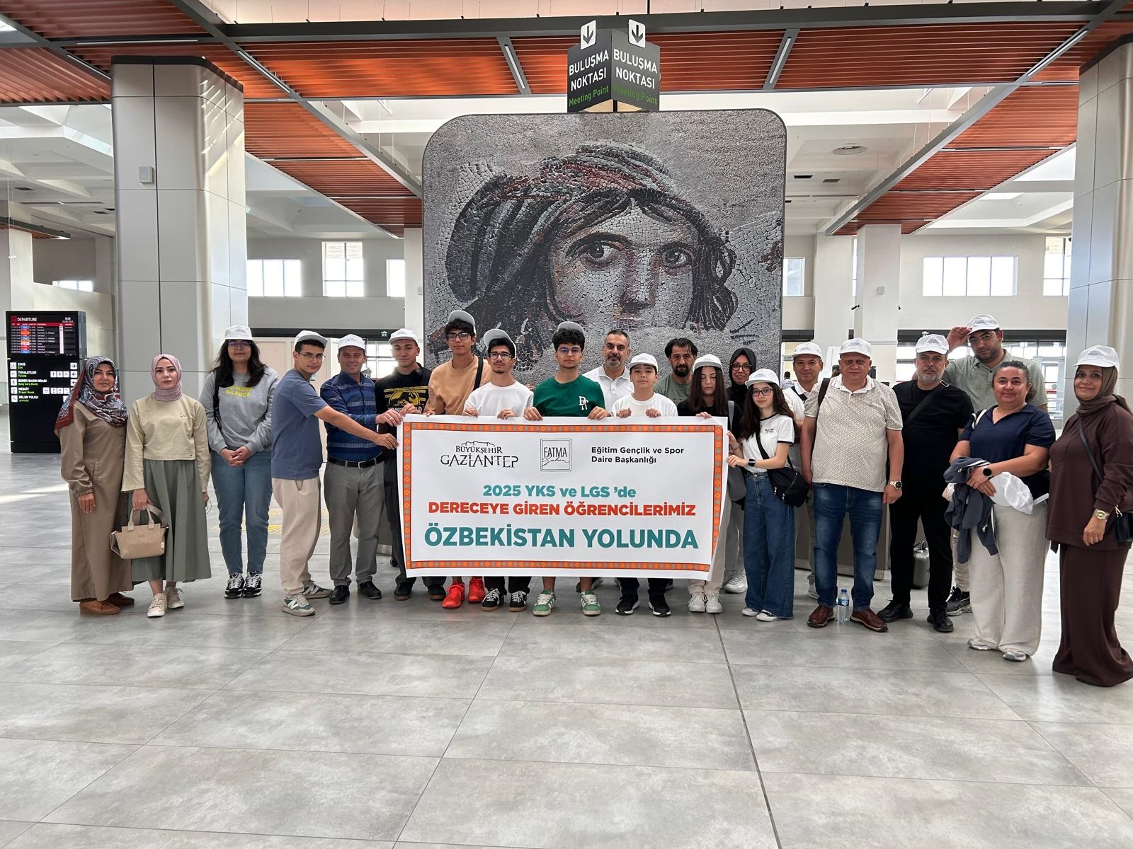 Gaziantep'te Dereceye Giren Öğrenciler Özbekistana Gidiyor (1)