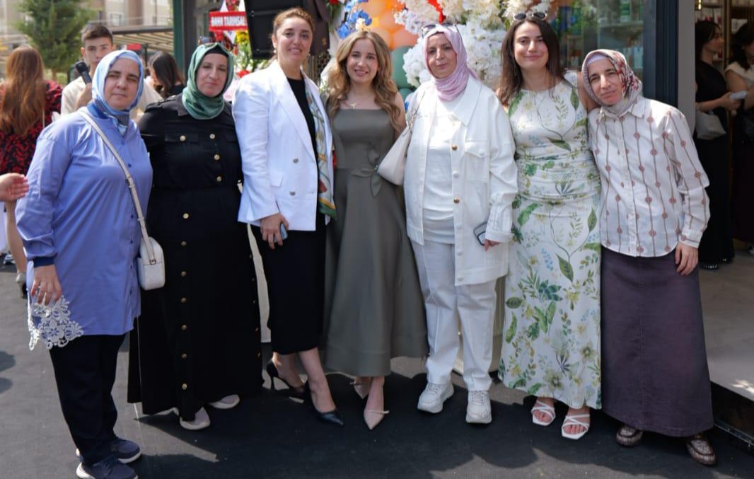 İbrahimli'ye Yeni Eczane! Görkemli Açılış Töreni Düzenlendi (2)