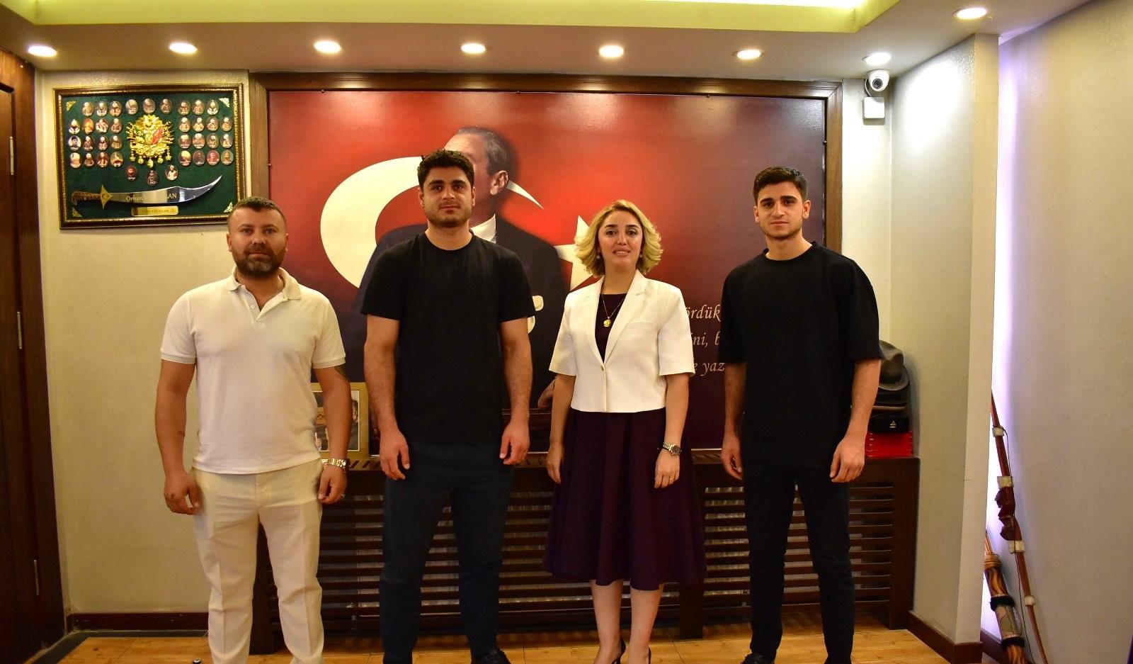 Şampiyon Sporculardan Emektar’a Ziyaret (2)
