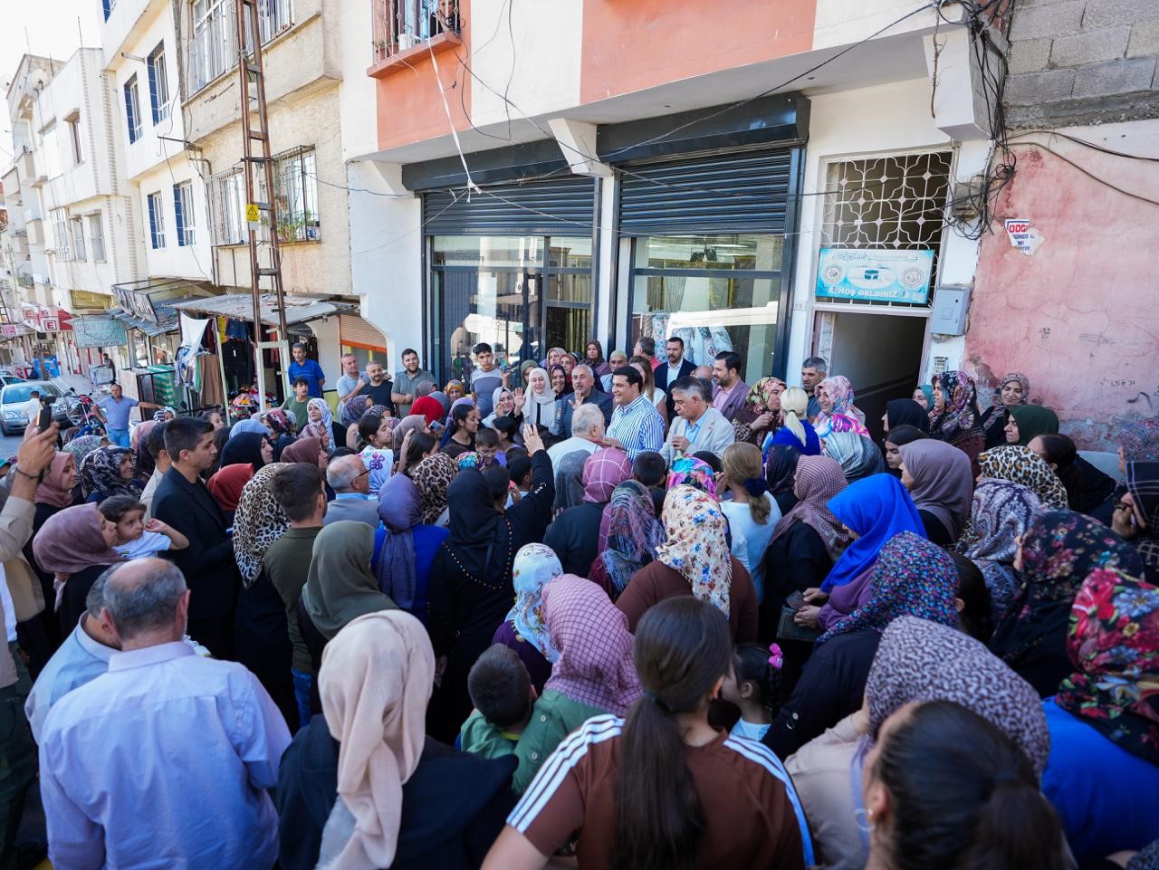 Yılmaz, Çıksorut’ta Kadınlarla Bir Araya Geldi (2)