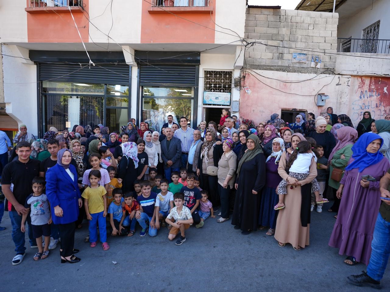 Yılmaz, Çıksorut’ta Kadınlarla Bir Araya Geldi (3)
