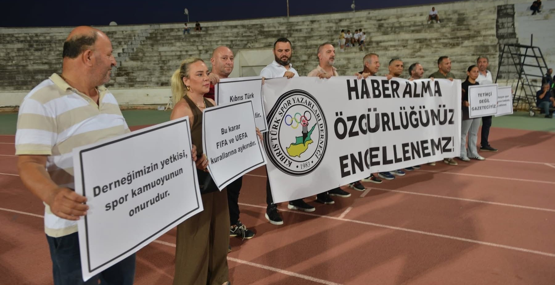 Zor'dan Kıbrıslı Gazetecilere Basın Özgürlüğü Desteği (6)