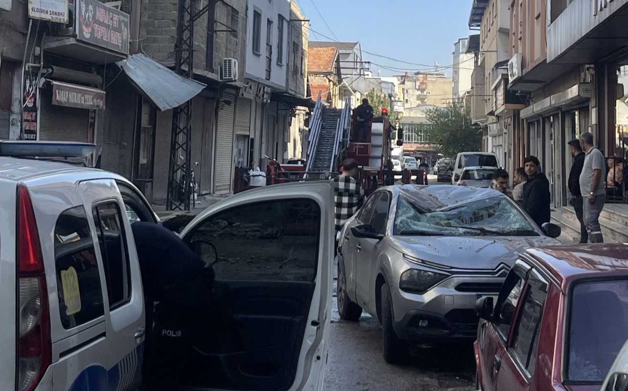 Balkon Düştü