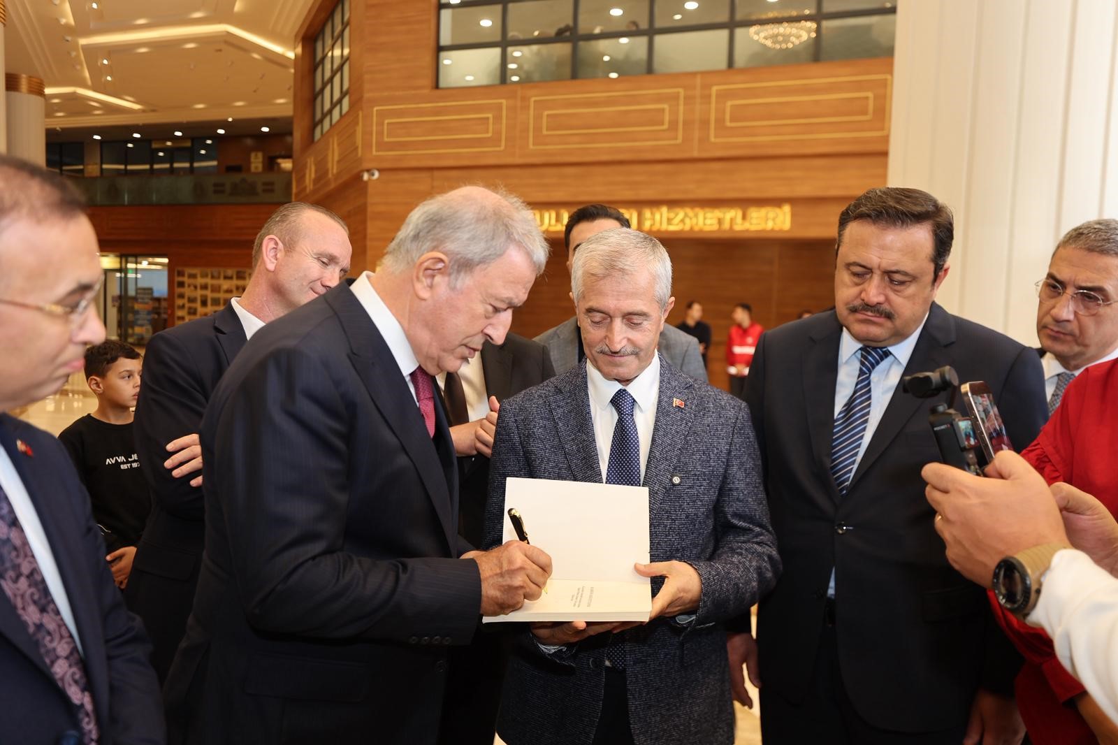 Hulusi Akar (2)