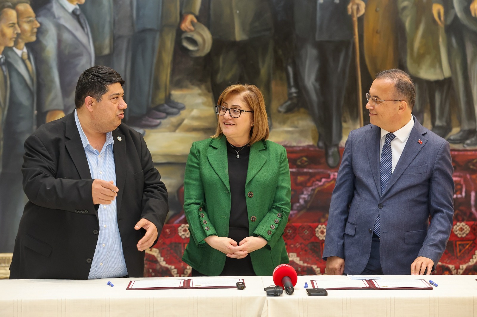 Şahin Bir İlke İmza Attı!, (3)