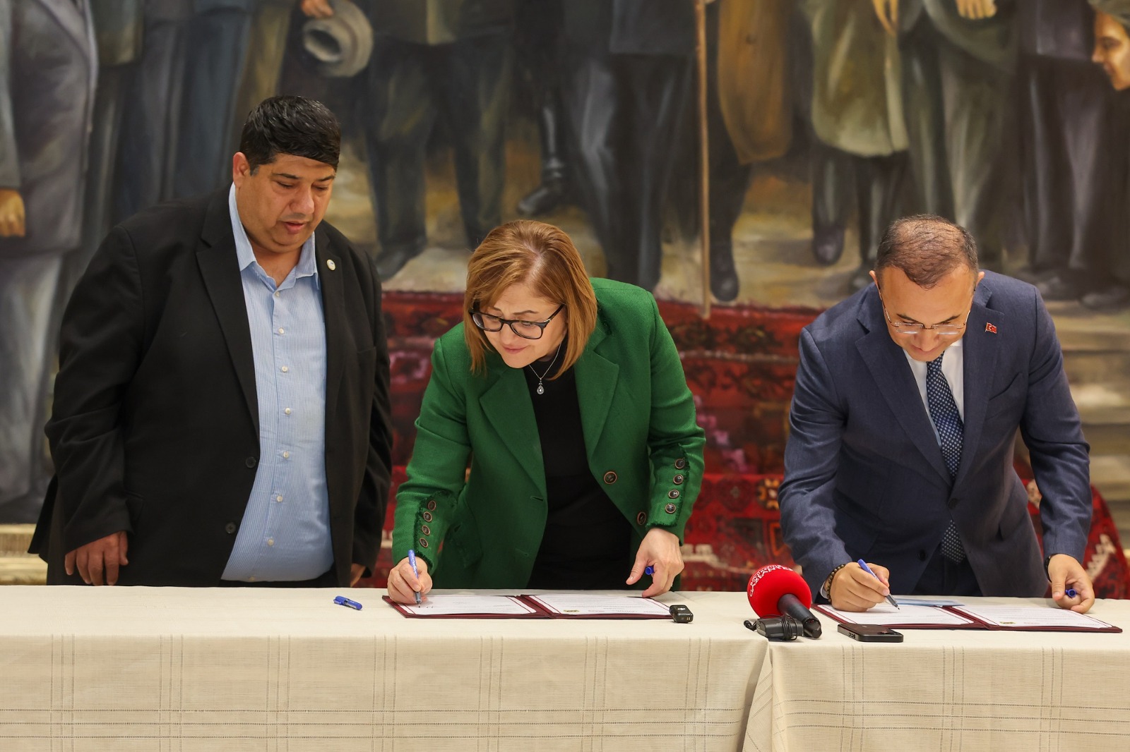 Şahin Bir İlke İmza Attı!, (4)
