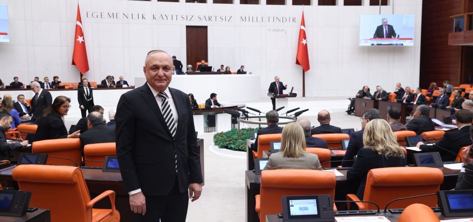 Whatsapp Image 2025 12 19 At 14.41.41-1