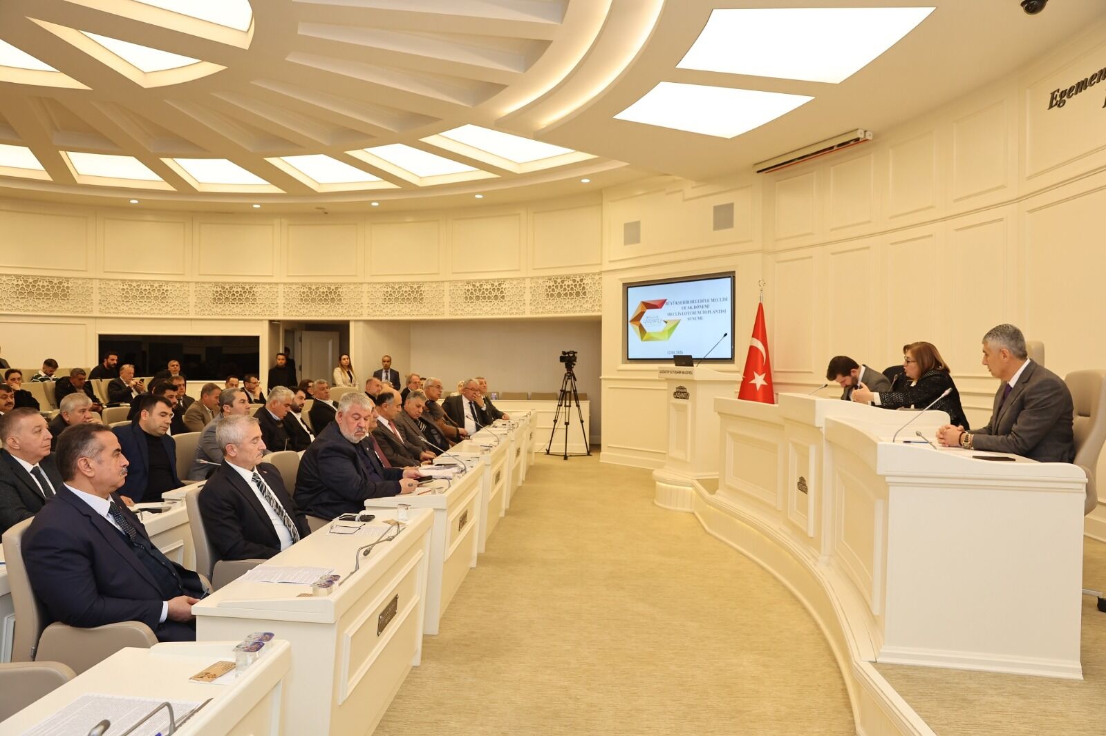 Büyükşehir Meclis (4)-1