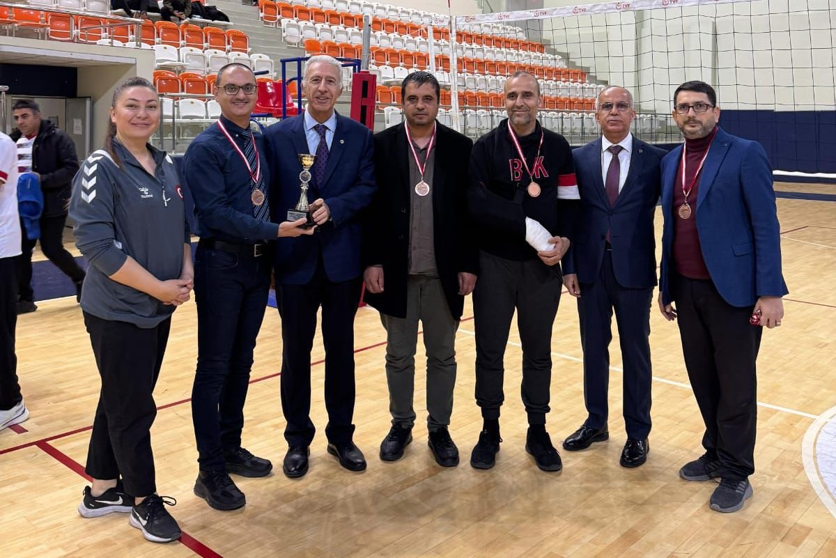 Gaün Voleybol (1)