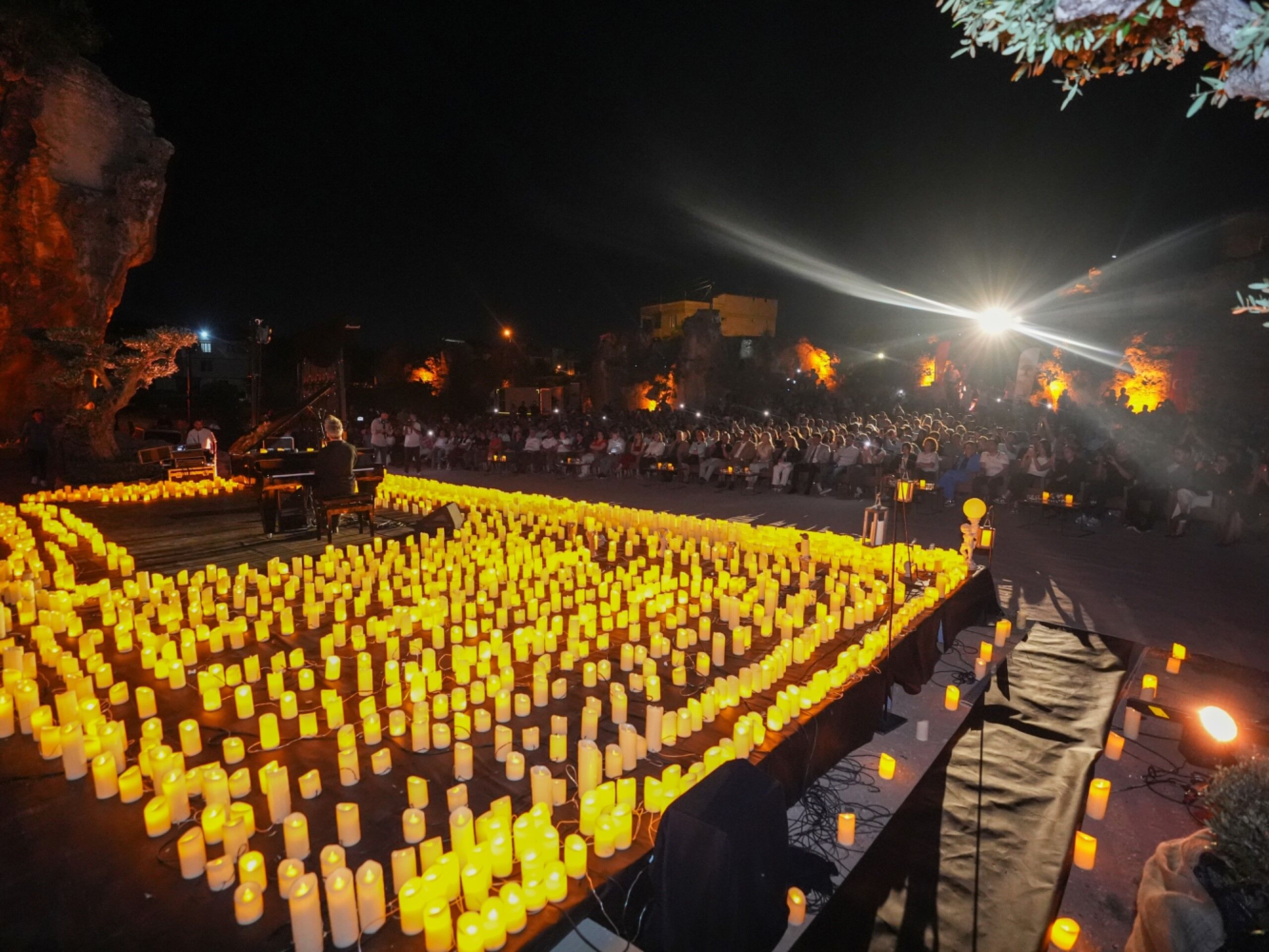 Dülük Antik Kenti’nde Mum Işığında Büyüleyici Konser (1)