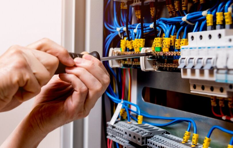 Elektrikçi Esnafı Alarm Veriyor (5)