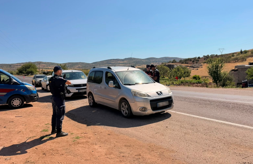 Gaziantep'te Sıkı Denetim 25 Aranan Şahıs Yakalandı (3)