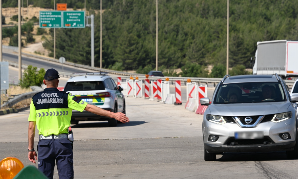 Gaziantep'te Sıkı Denetim 25 Aranan Şahıs Yakalandı (5)