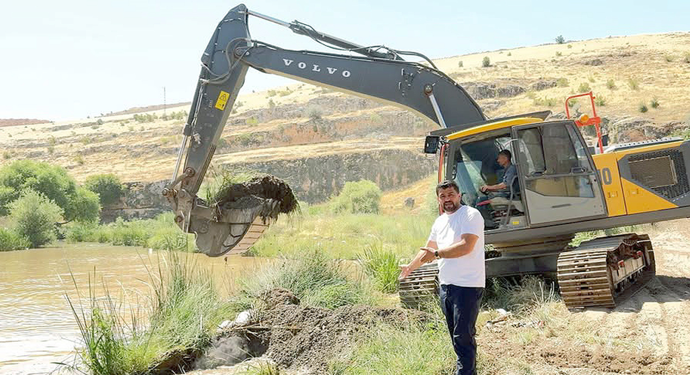 Gaziantep'te Sıtma Pınar Çayı Atıklardan Temizlendi (1)