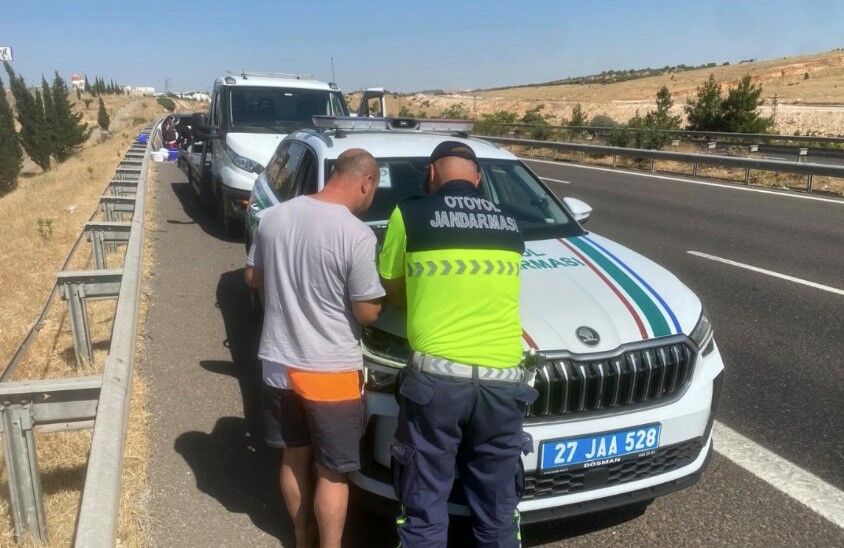 Gaziantep'te Ters Yöne Giren Sürücüye 90 Bin Tl Ceza1