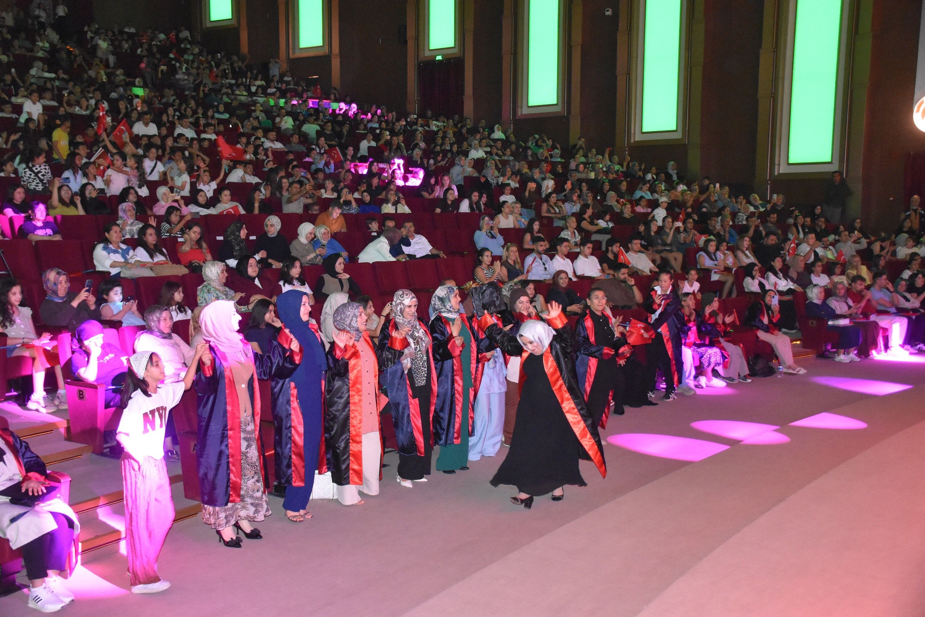 Gaziantep'te Yaz Okulu Mezuniyet Coşkusu (1)