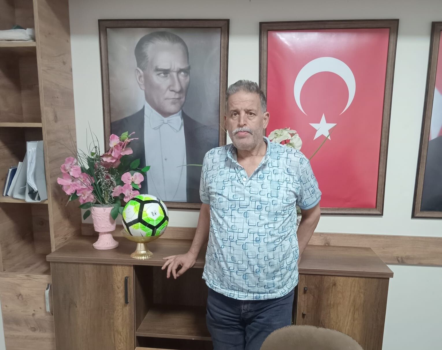 Mahalle Muhtarı Cengiz Karakaş