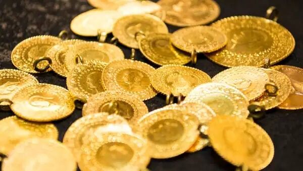 Altın haftaya düşüşle başladı: Fiyatlar belli oldu