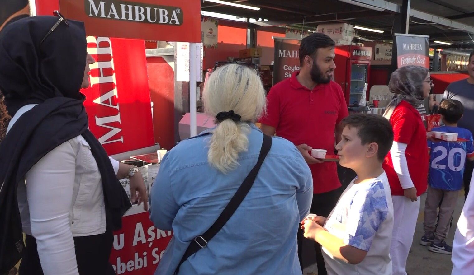 Mahbuba (2)