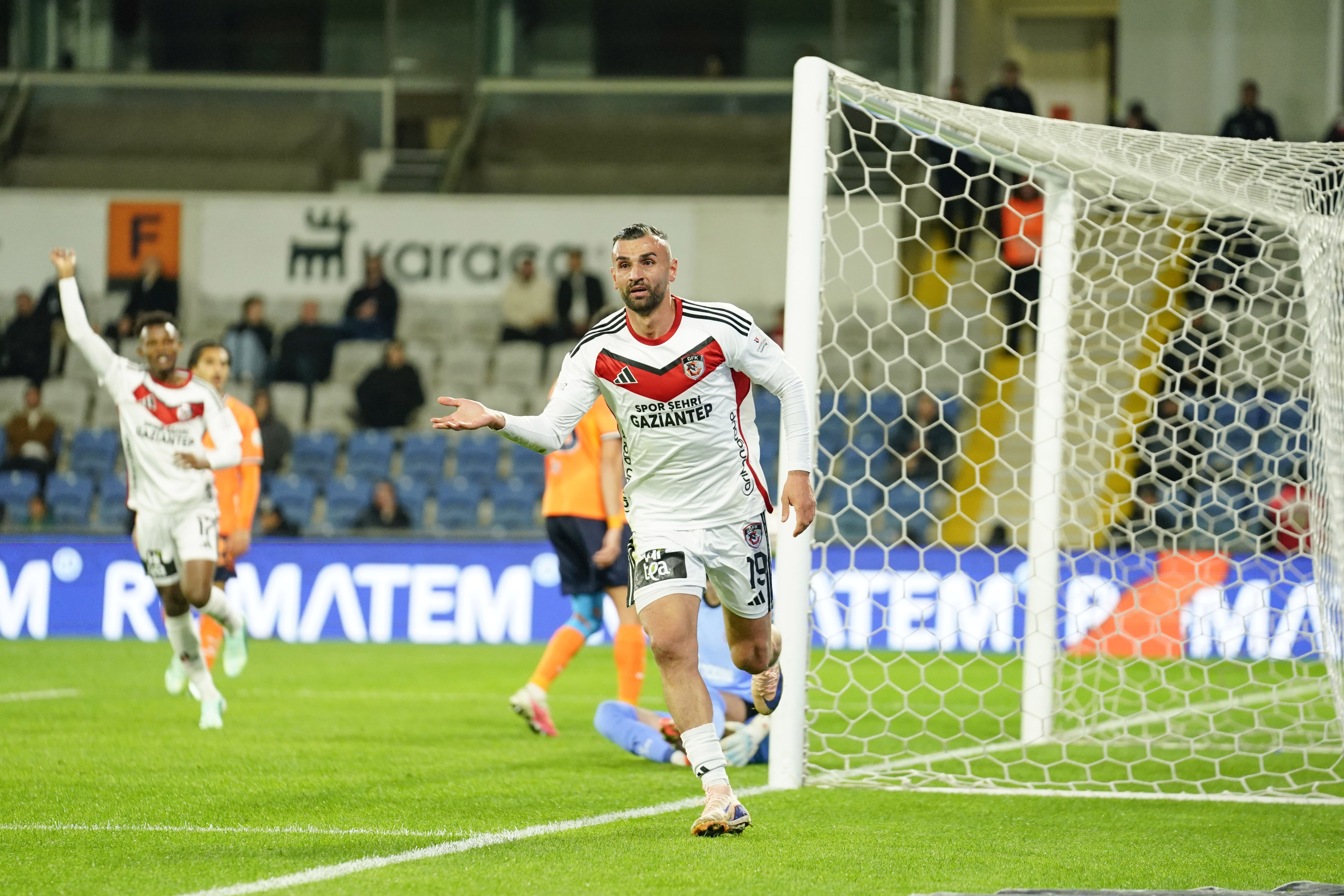 Serdar Dursun Gaziantep FK’da İlk Golünü Attı