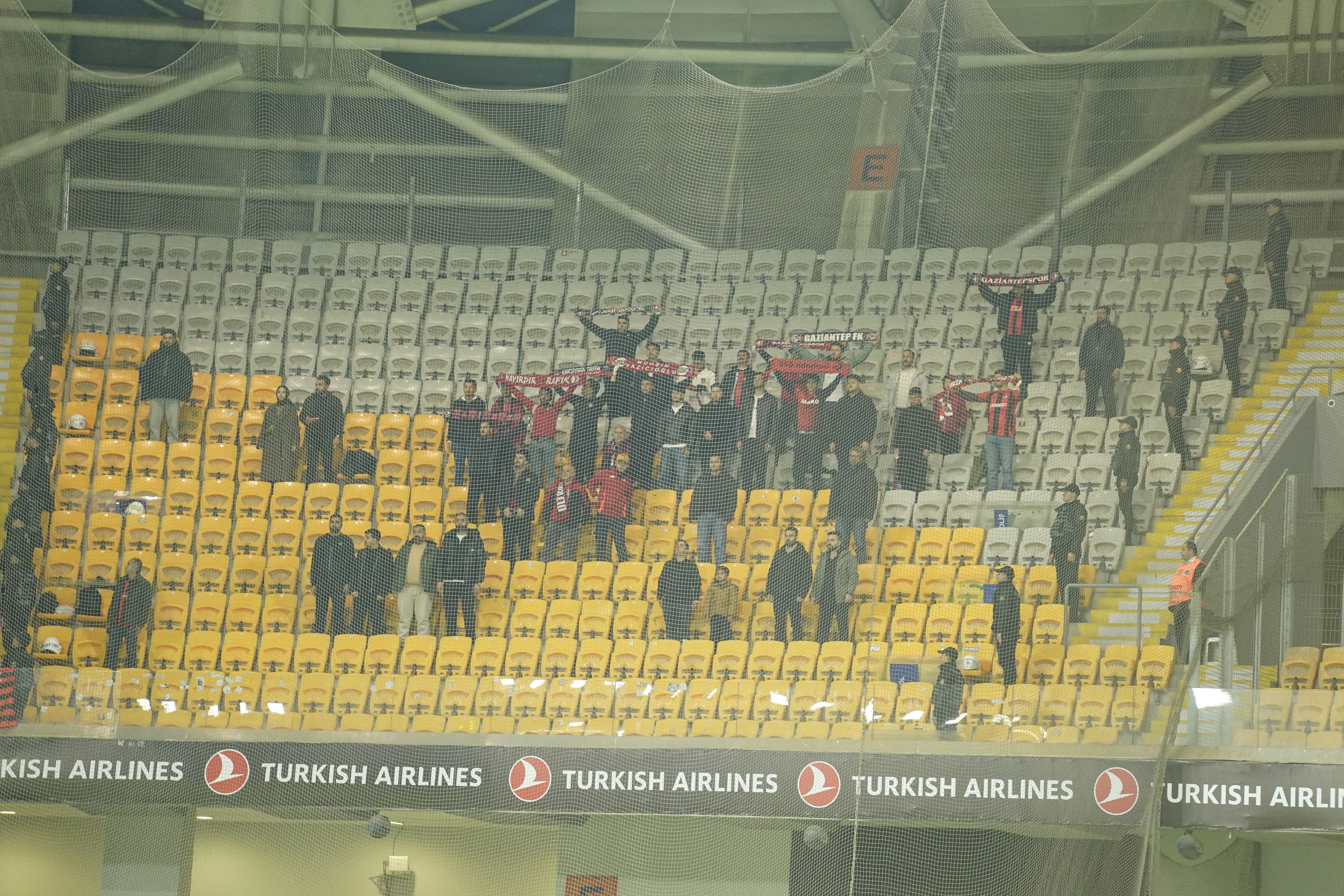 Gaziantep FK Taraftarı İstanbul’da Takımını Yalnız Bırakmadı